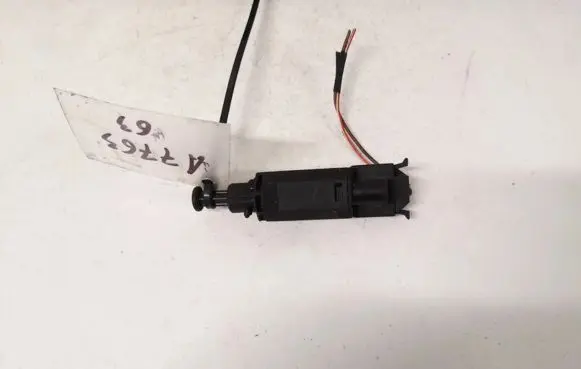 Volkswagen PASSAT B4 Brake pedal sensor switch 1h0927189a
