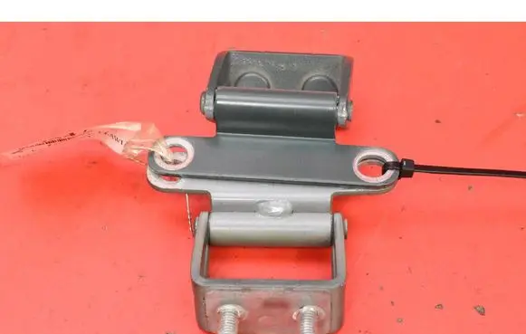 KIA Sportage Tailgate/trunk/boot hinge 