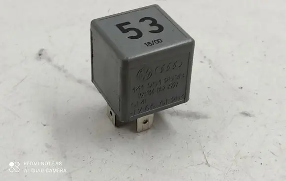 Volkswagen Golf IV Other relay 141951253
