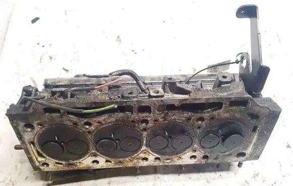 Renault Laguna I Engine head 