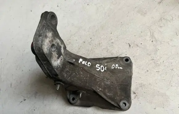 Volkswagen Polo III 6N 6N2 6NF Engine mounting bracket 1H0199354A