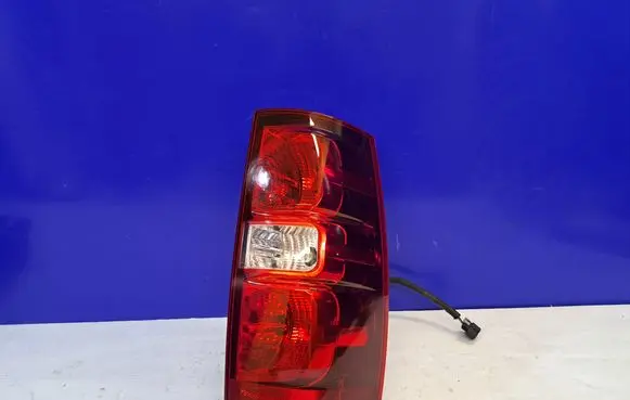 Chevrolet Tahoe Rear/tail lights 15200055