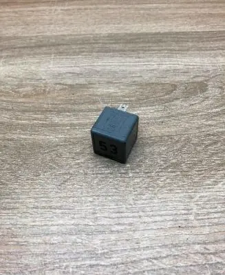 Volkswagen Golf IV Other relay 141951253B