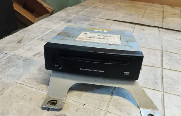Chrysler Pacifica Navigation unit CD/DVD player P04685907AF