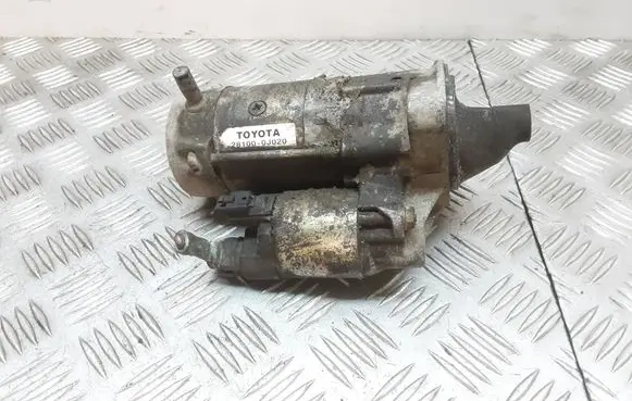 Toyota Yaris Starter motor 281000J020