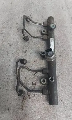 Peugeot Partner Fuel main line pipe 9640387980 00101761 5WS40002