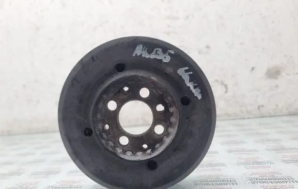 Audi A4 S4 B5 8D Crankshaft pulley 028105243Q