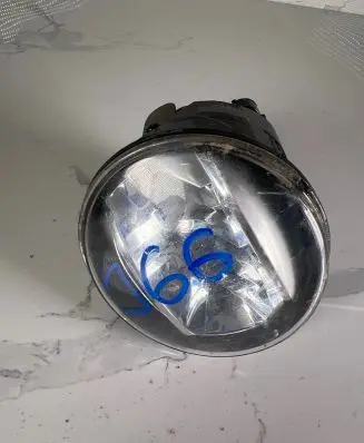 Lexus CT 200H Front fog light