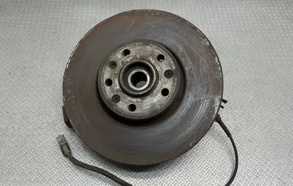 Peugeot Traveller Front wheel hub 