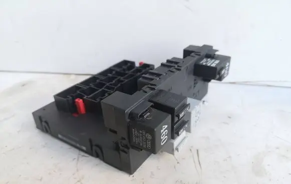 Volkswagen PASSAT B6 Comfort/convenience module 3C8937049AB H57S3204 F005V00986