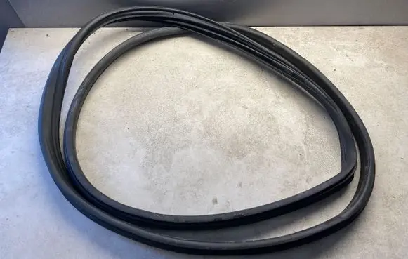 Opel Meriva A Front door rubber seal 13145214 360574169