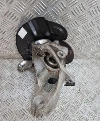 Mercedes-Benz CLA C118 X118 Front wheel hub A2473320100