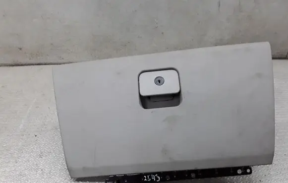 Cadillac CTS Glove box lid/cover 