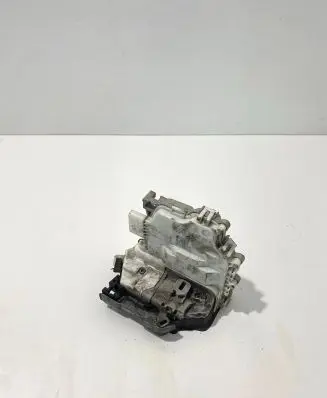 Audi A4 S4 B9 Front door lock 8X2837015B