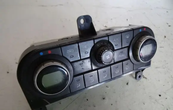 Nissan Qashqai Climate control unit JD40B