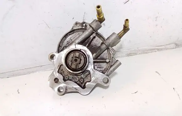 Jaguar XF X250 Vacuum pump 9X2Q2A451BD 09T32270124 392030