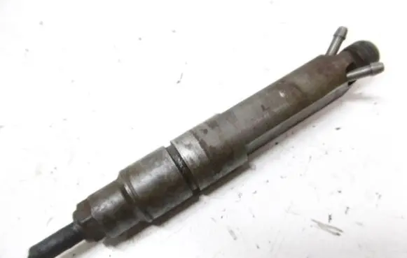 Audi A3 S3 8L Fuel injector 028130202P