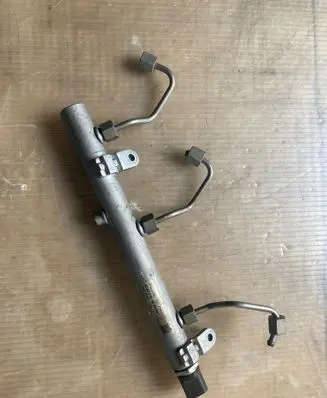 Chrysler 300 - 300C Fuel main line pipe A6420702695 0630100585