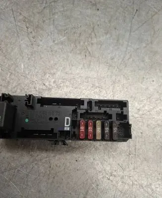 Mercedes-Benz E W210 Fuse box set A0005400372 05376120