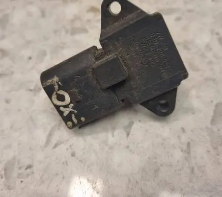 Skoda Fabia Mk1 (6Y) Air pressure sensor 03D906051