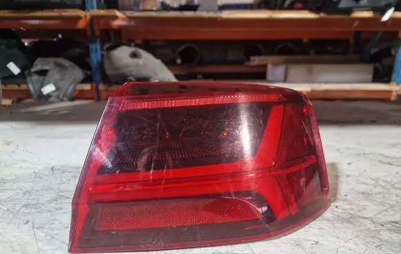 Rear/tail lights