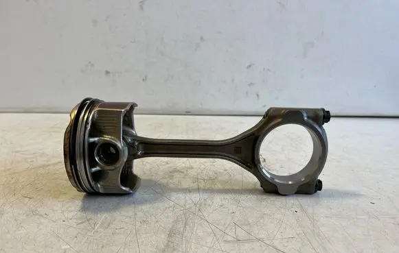 Toyota Yaris Cross Piston with connecting rod N483A 24RB