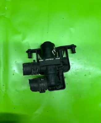 BMW 5 E60 E61 Coolant heater control valve 6920226 1147612 044028