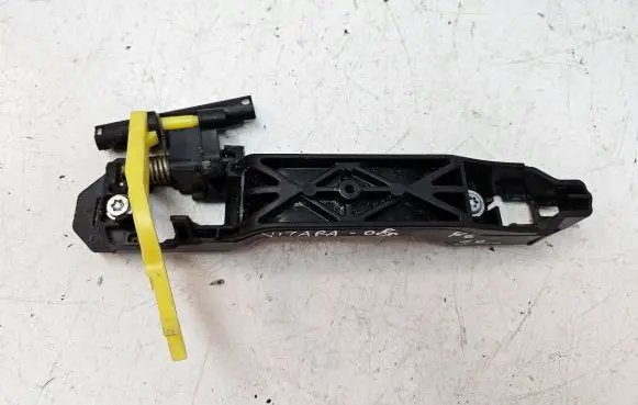Suzuki Grand Vitara II Rear door exterior handle/bracket 