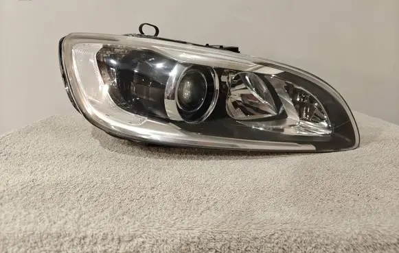 Volvo V60 Headlight/headlamp 