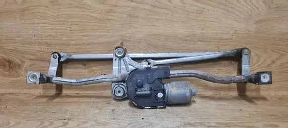 Front wiper linkage and motor