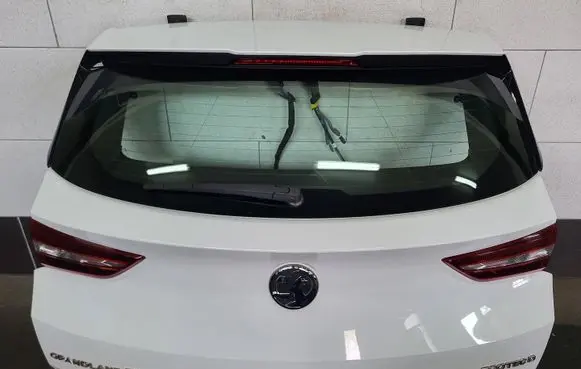 Opel Grandland X Truck tailgate 