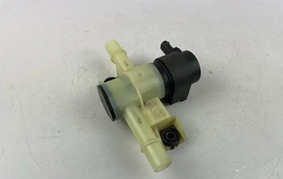 Volkswagen Arteon Shooting Brake Fuel pressure regulator 5QF201549A