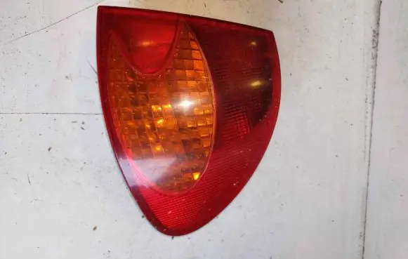 Toyota Avensis T220 Rear/tail lights 2329