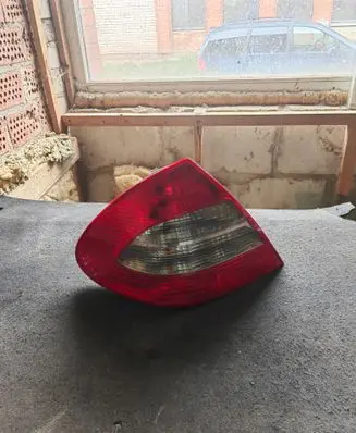 Mercedes-Benz E W211 Rear/tail lights A2118202364