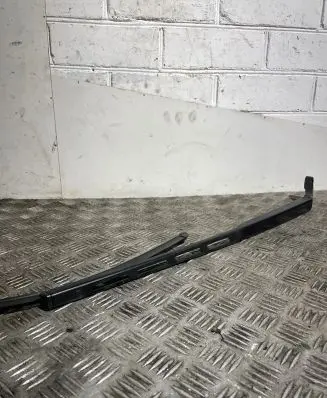 Audi A8 S8 D4 4H Front wiper blade arm 3392125892 127905