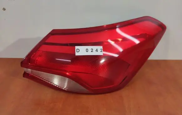 Ford Focus Rear/tail lights JX7B13404CC