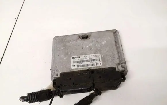 Opel Zafira A Engine control unit/module 24417169 0281010268