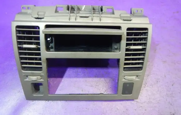 Nissan Tiida C11 Panel trim 68260EM31A