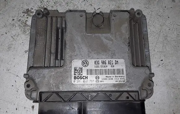 Volkswagen Touran I Engine control unit/module