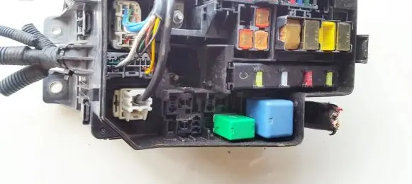 Toyota RAV 4 (XA30) Fuse box set 9297 3wxb1