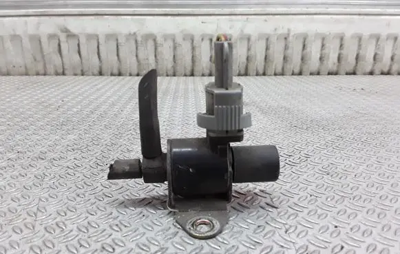 Volvo S40, V40 Turbo solenoid valve 7700875012