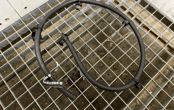 Dodge Challenger Vacuum line/pipe/hose 04627731AB