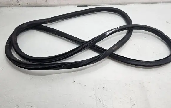 Seat Leon (5F) Front door rubber seal