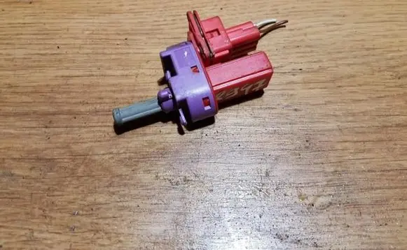 Ford Focus Brake pedal sensor switch