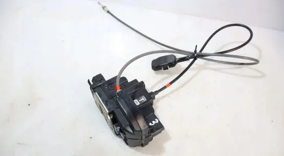 Nissan Note (E11) Front door lock