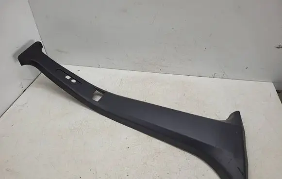 BMW 3 E36 Seat belt trim 1960980