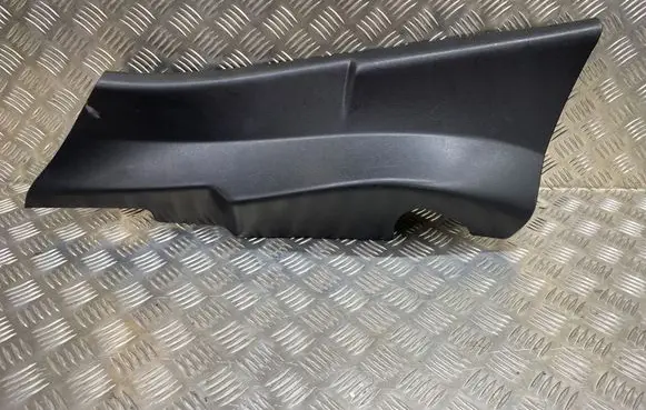 Volvo V40 (C) pillar trim 31305359