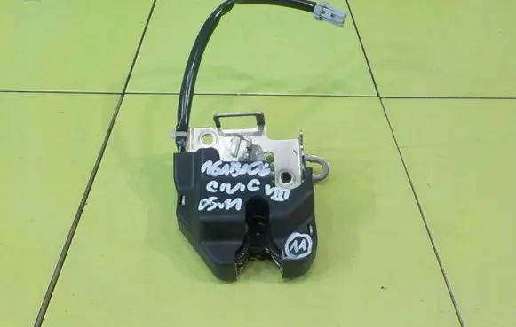Honda Civic Tailgate exterior lock 
