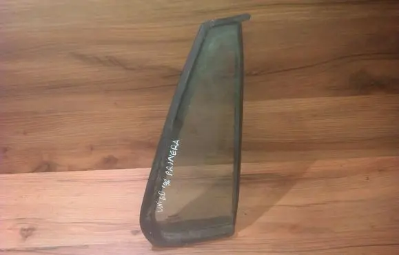Rear vent window glass