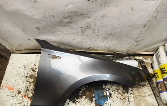 BMW 1 E81 E87 Fender